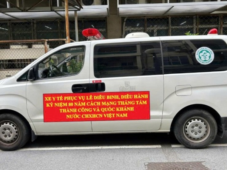 Giám đốc BV Bạch Mai hướng dẫn cách giữ sức khoẻ khi xem diễu binh, diễu hành