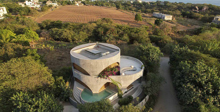 Một công trình nhà ở mới tại Puerto Escondido (Mexico) do Estudio Carroll thiết kế đang gây chú ý nhờ kiến trúc lạ mắt.
