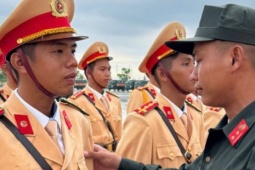 Bạn trẻ - Cuộc sống - Mẹ qua đời, chiến sĩ nén đau thương, hoàn thành nhiệm vụ A80 trước khi về chịu tang