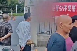 Treo băng rôn 'cảm ơn' bạn thân vì ngủ với chồng mình suốt 5 năm