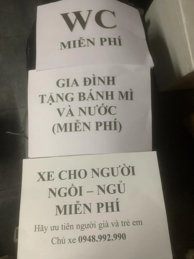 Tầng 1 ngôi nhà tại số 3&amp;5 ngõ Thanh Miến (số 87 Nguyễn Thái Học vào 20m) của diễn viên/đạo diễn Đức Thịnh sẽ tặng bánh mì, nước và chỗ nghỉ miễn phí cho bà con về Hà Nội xem A80.