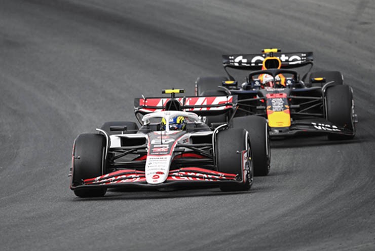 Xuất phát từ đường pit, Bearman cán đích thứ 6 chung cuộc