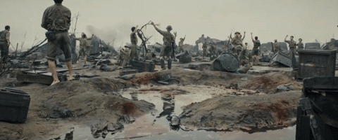 'Mưa đỏ' thu 350 tỷ, hạ bệ 2 phim ăn khách của Trấn Thành - 1