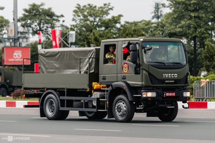 Dàn xe bánh lốp đặc chủng của Quân đội trong diễu binh A80 - 10