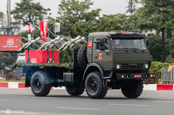 Dàn xe bánh lốp đặc chủng của Quân đội trong diễu binh A80 - 13