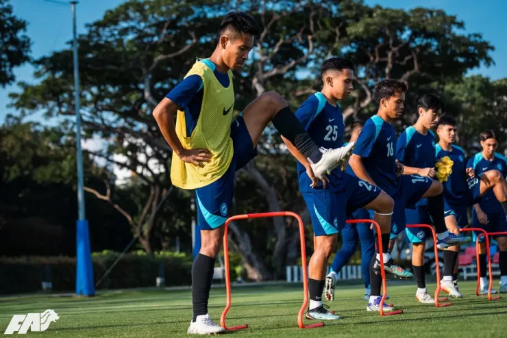 U- 23 Singapore hầu hết cầu thủ tuổi đôi mươi có 3 cầu thủ tuổi 17.