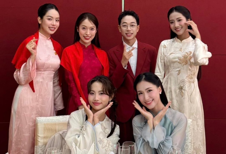 Hoa hậu Hà Trúc Linh, Thanh Thủy, ca sĩ Hòa Minzy, Phương Mỹ Chi, rapper Double2T, MC Khánh Vy, chia sẻ khoảnh khắc gặp gỡ tại sự kiện.