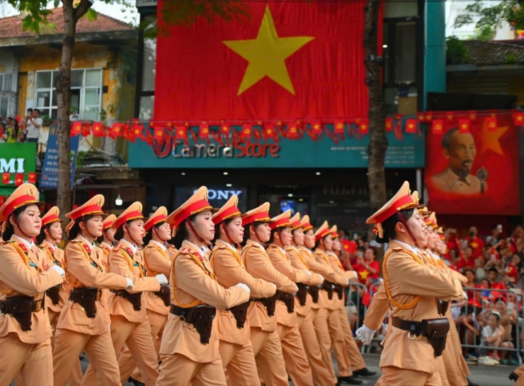 Nhịp quân hành trên phố, triệu trái tim hòa ca - 21