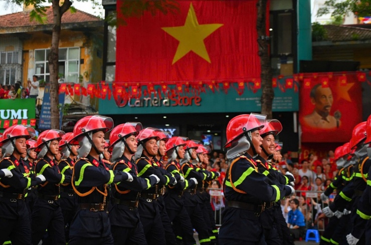 Nhịp quân hành trên phố, triệu trái tim hòa ca - 22