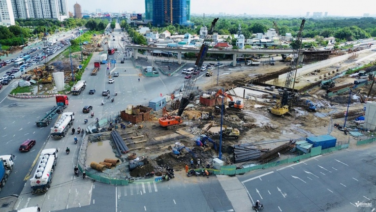 &#39;Gác&#39; lại sum vầy, thi công xuyên lễ tại nút giao phức tạp bậc nhất TPHCM - 1