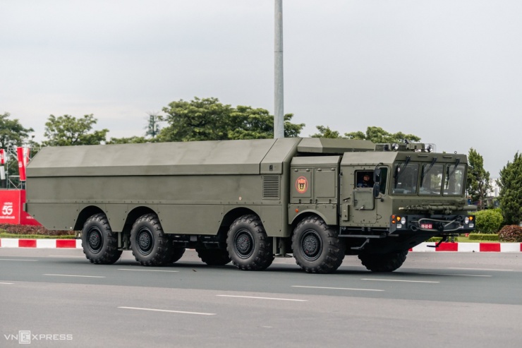 Dàn tên lửa, UAV Việt Nam phô diễn trong diễu binh - 5