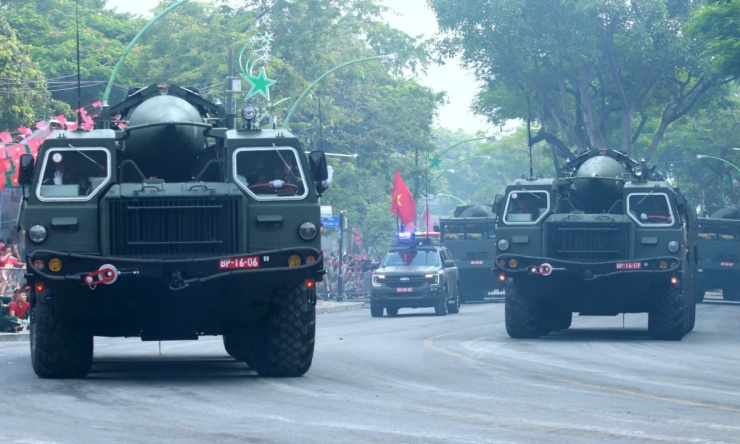 Dàn tên lửa, UAV Việt Nam phô diễn trong diễu binh - 3