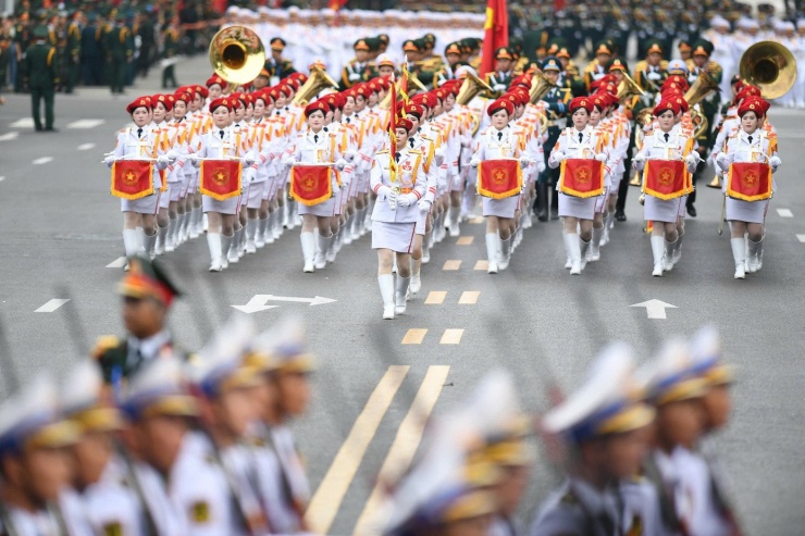 Những &#39;bông hồng thép&#39; trong lễ diễu binh trên Quảng trường Ba Đình - 6