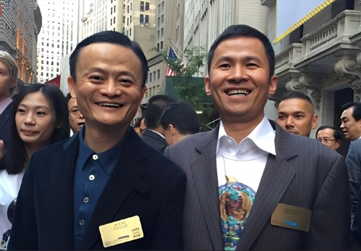 Tỷ phú Jack Ma và đối tác lâu năm Tiền Phong Lôi. Ảnh: Baidu
