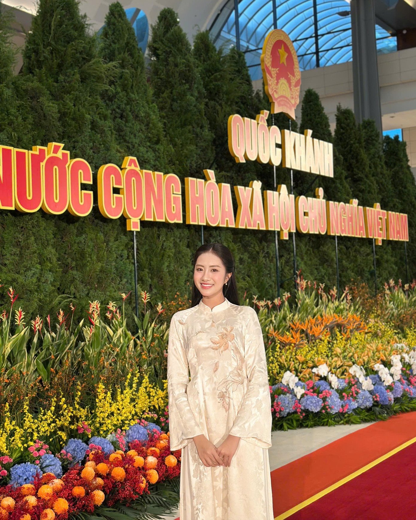 Hoa hậu Hà Trúc Linh, Thanh Thủy gặp dàn nghệ sĩ ở Hà Nội - 3