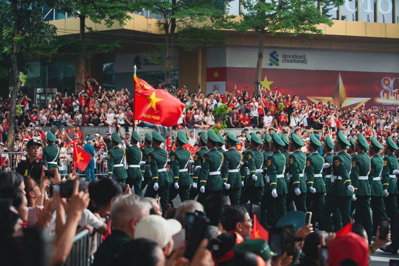Nhịp quân hành trên phố, triệu trái tim hòa ca - 24