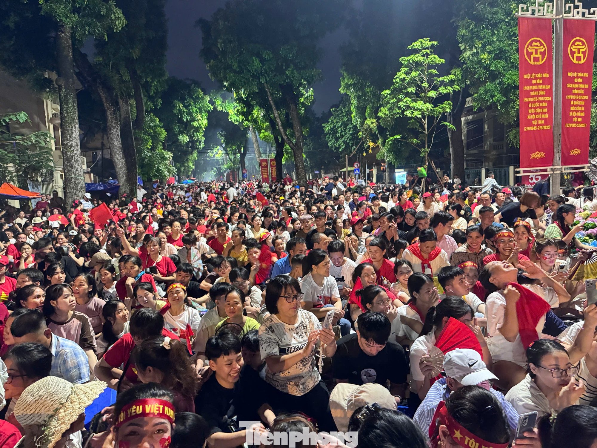 Toàn cảnh Hà Nội đêm không ngủ - 18