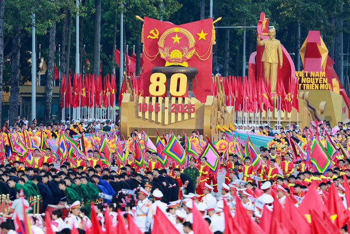 Hào khí Việt Nam qua hình ảnh tổng duyệt diễu binh, diễu hành chuẩn bị lễ kỷ niệm 80 năm Cách mạng Tháng Tám và Quốc khánh nước Cộng hòa xã hội chủ nghĩa Việt Nam 2-9
