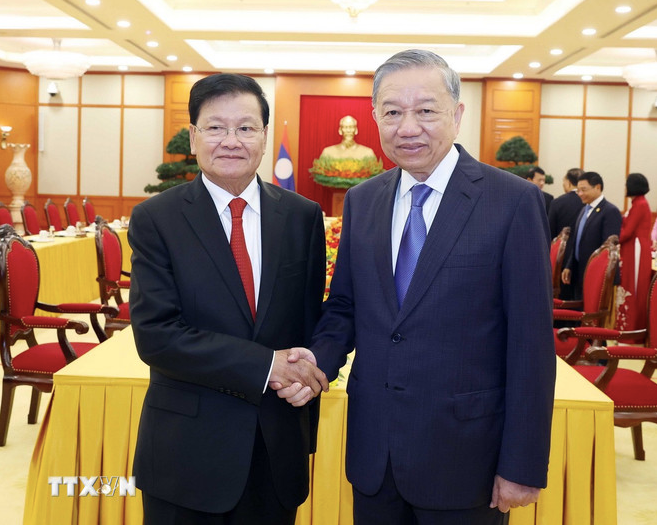 Tổng Bí thư Tô Lâm hội kiến Tổng Bí thư, Chủ tịch nước Lào Thongloun Sisoulith. Ảnh: TTXVN