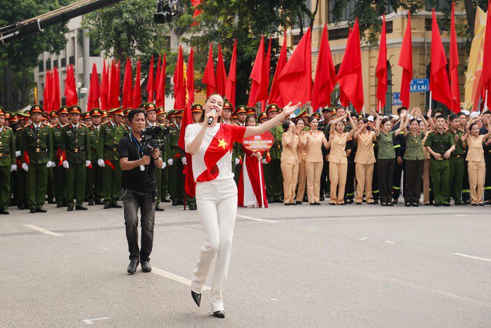 Hồ Ngọc Hà khẳng định không chạy show mà về nhà chồng có việc