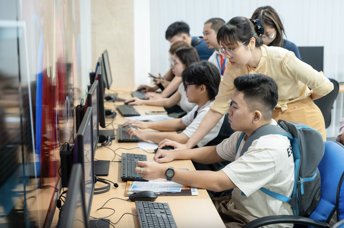 Chương trình cho vay ưu đãi áp dụng đối với học sinh, sinh viên, học viên thạc sĩ, nghiên cứu sinh học các ngành khoa học, công nghệ, kỹ thuật và toán (STEM). Ảnh: Huy Lân