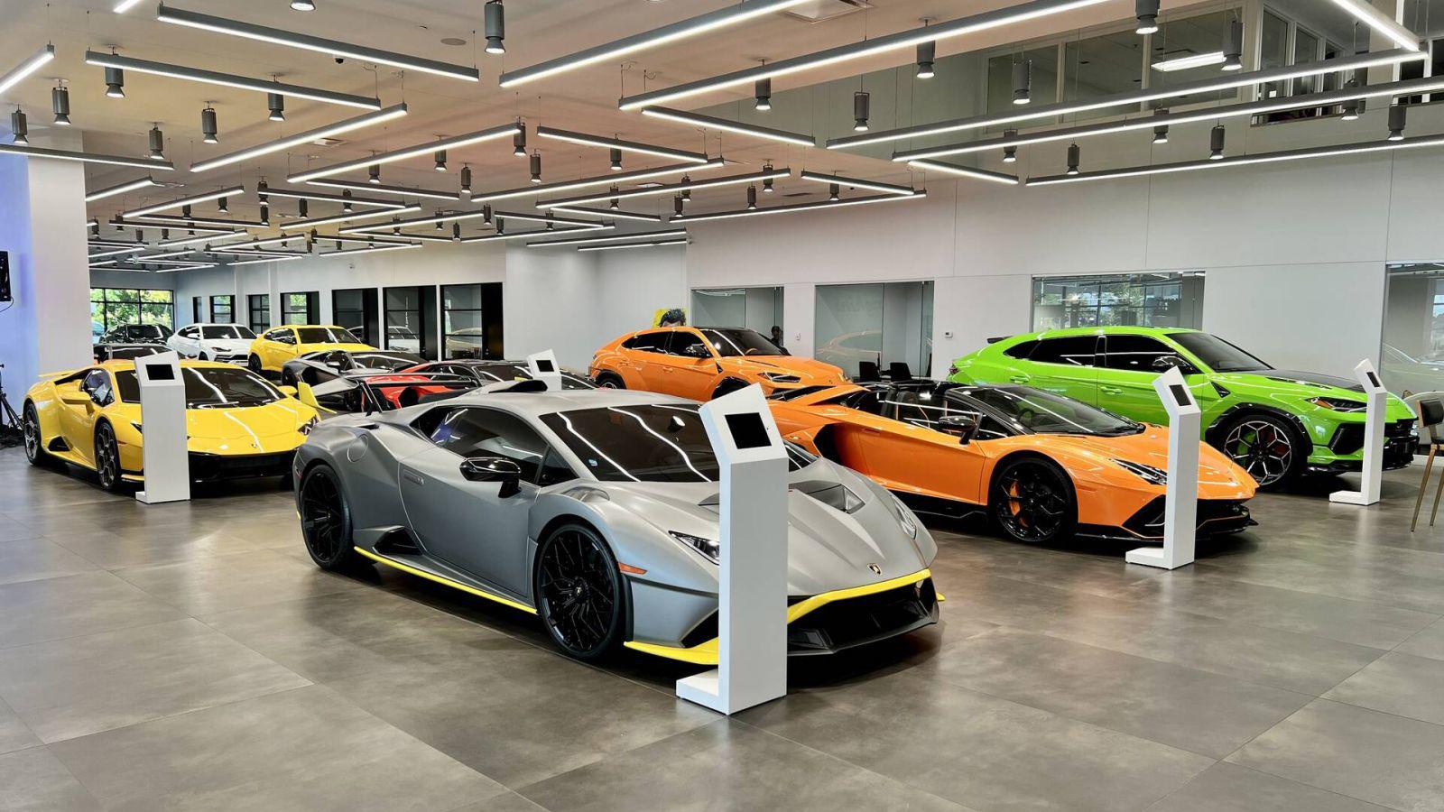 Loạt xe Lamborghini bị tăng thuế lên đến 27,5% tại châu Âu - 2