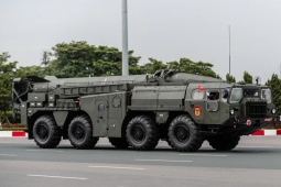 Tin tức trong ngày - Dàn xe bánh lốp đặc chủng của Quân đội trong diễu binh A80