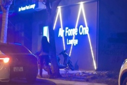 Công an đột kích quán bar Không lực Một lúc nửa đêm