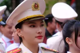 Giải trí - Diễn viên Bảo Thanh, Hiếu Nguyễn tự hào, vỡ òa khi diễu hành