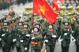Bạn trẻ - Cuộc sống - Những 'bông hồng thép' trong lễ diễu binh trên Quảng trường Ba Đình