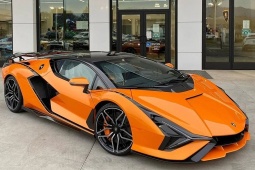 Loạt xe Lamborghini bị tăng thuế lên đến 27,5% tại châu Âu