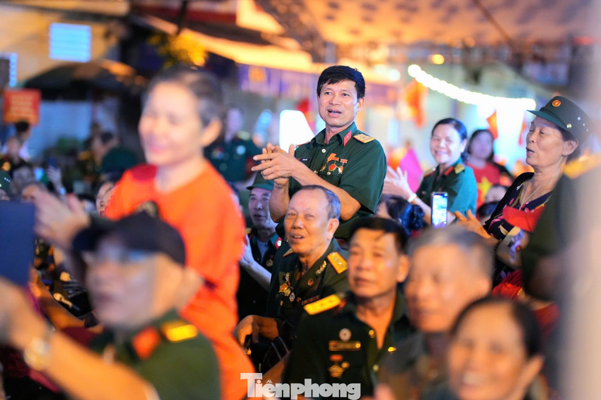 Toàn cảnh Hà Nội đêm không ngủ - 27