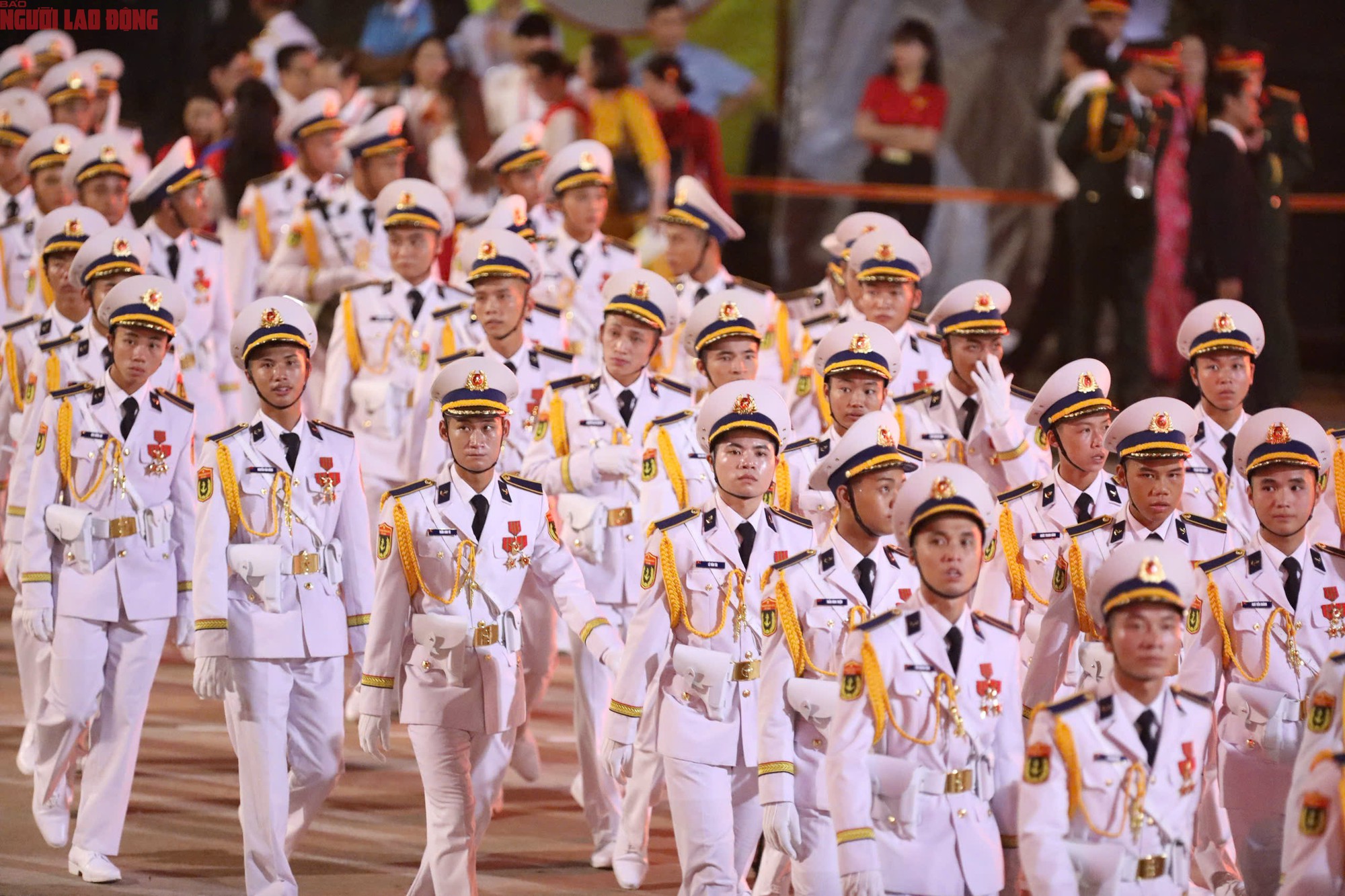 Ảnh: Hữu Hưng