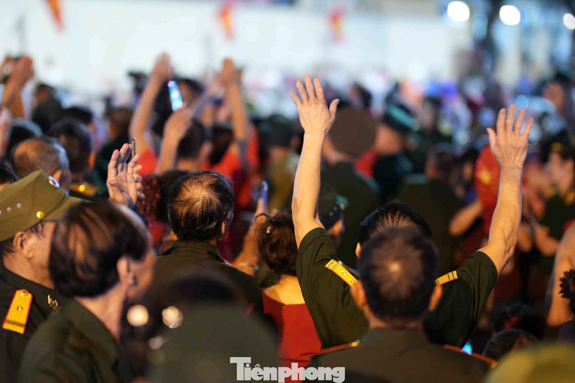 Toàn cảnh Hà Nội đêm không ngủ - 30