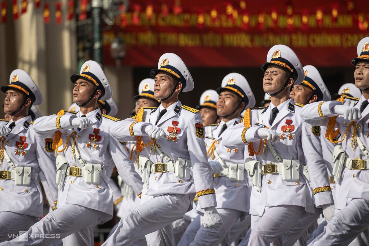 Khối Sĩ quan Hải quân. Ảnh: Sơn Tùng