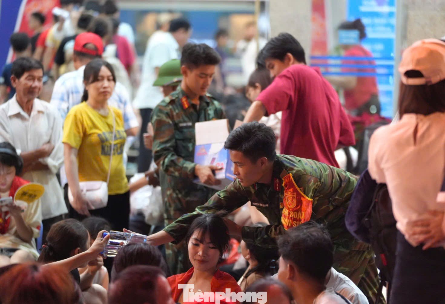 Toàn cảnh Hà Nội đêm không ngủ - 41