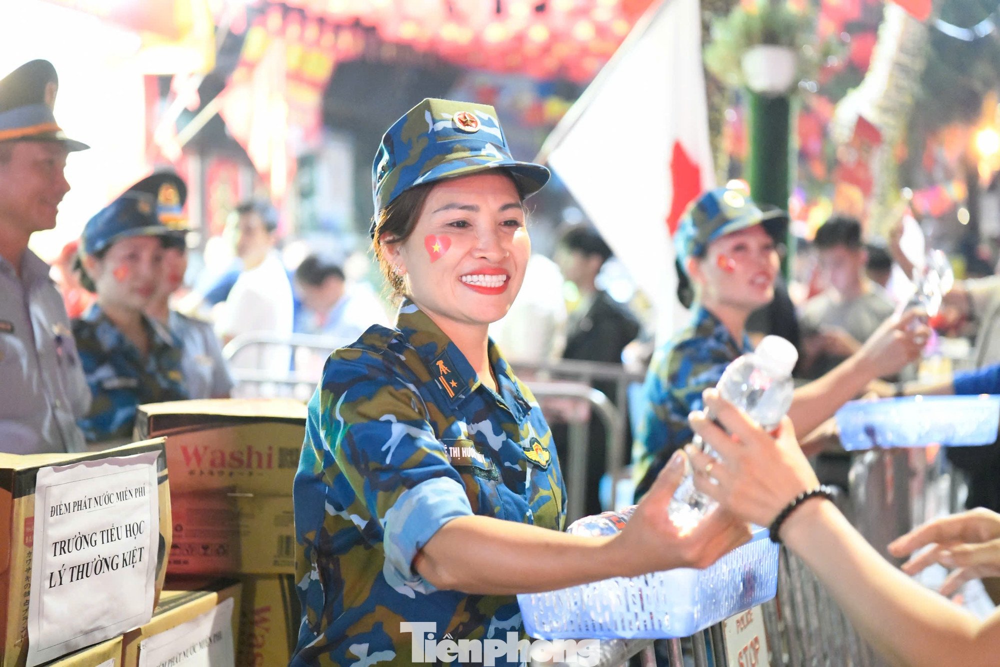 Toàn cảnh Hà Nội đêm không ngủ - 48