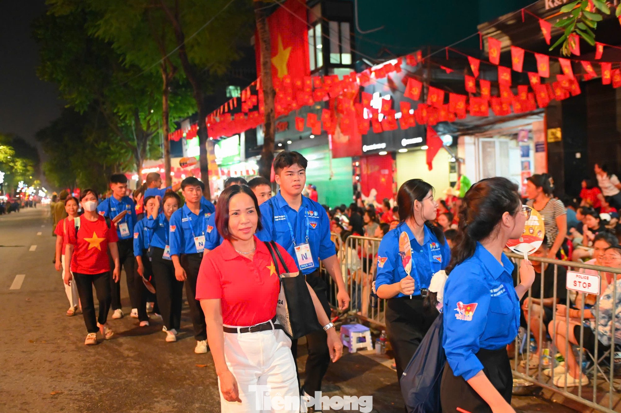 Toàn cảnh Hà Nội đêm không ngủ - 50