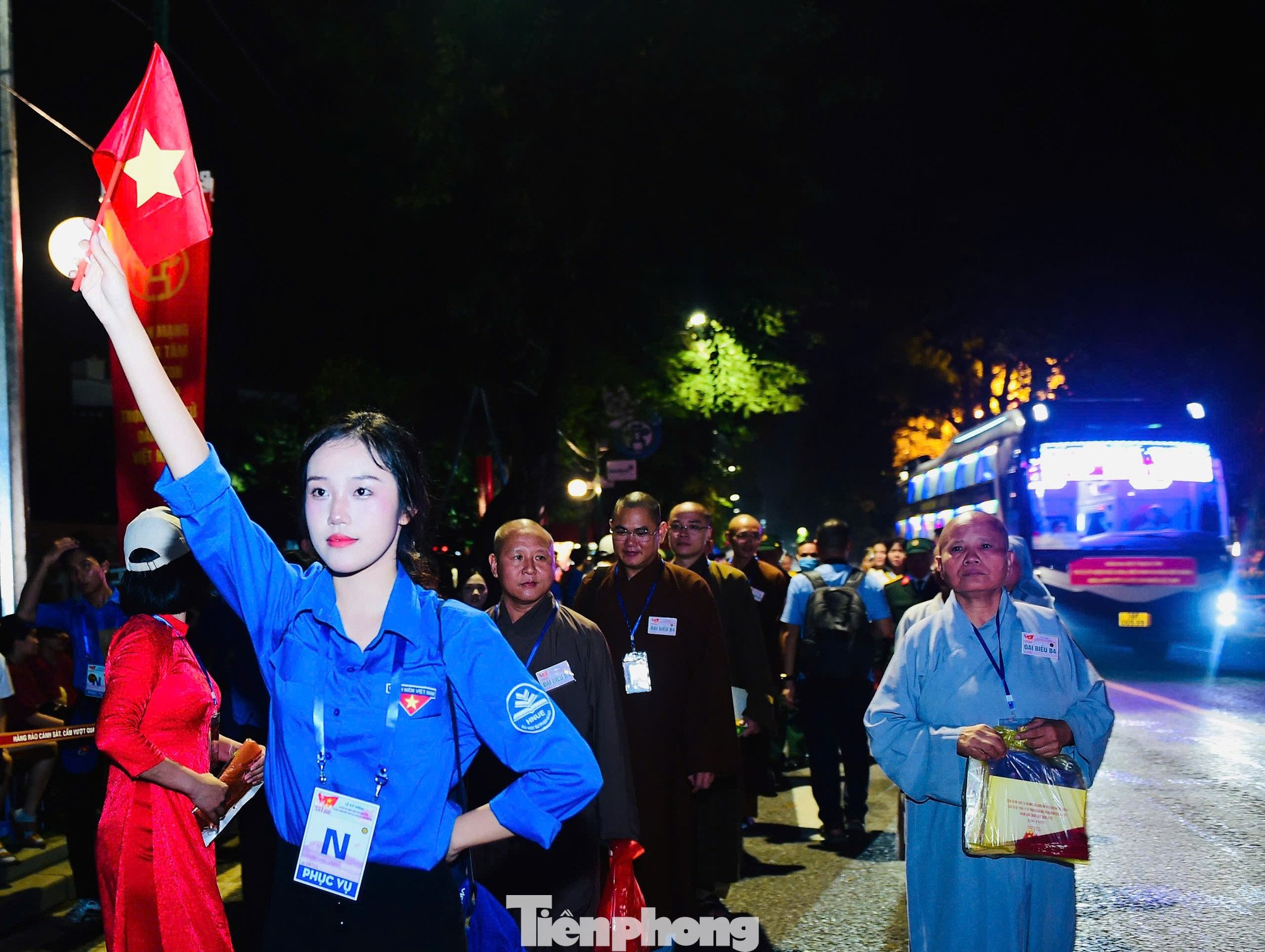 Toàn cảnh Hà Nội đêm không ngủ - 53