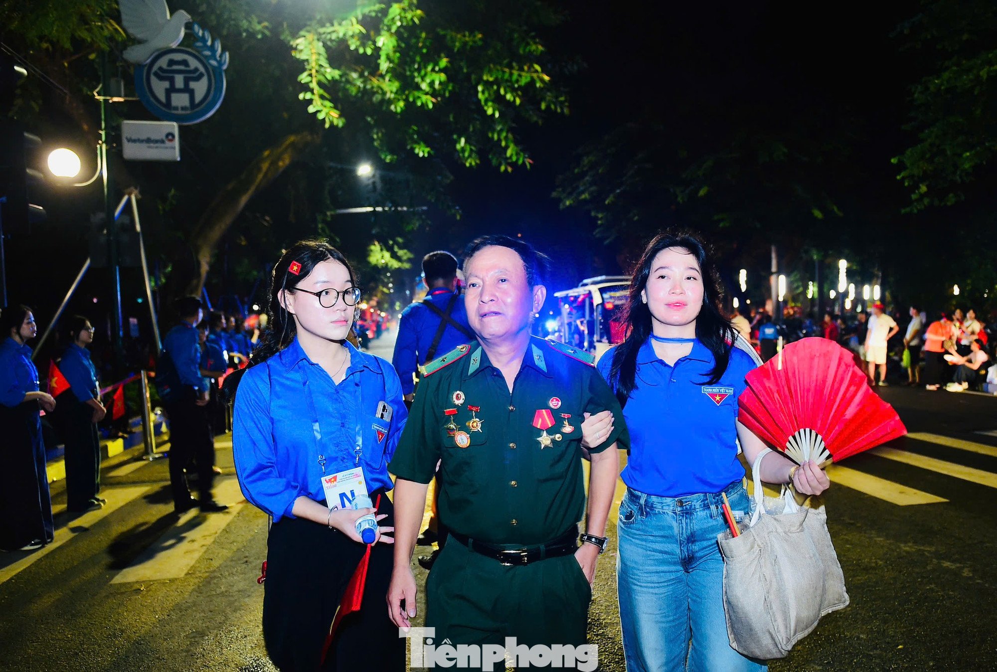 Toàn cảnh Hà Nội đêm không ngủ - 55