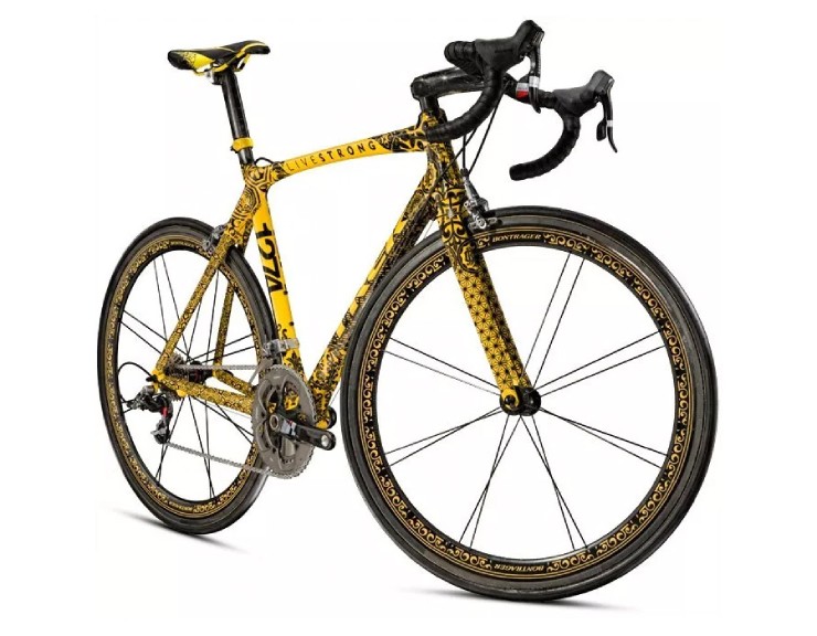5. Kaws Trek Madone có giá niêm yết 160.000 đô la (4,2 tỷ đồng), với thiết kế kết hợp giữa phong cách, hiệu suất và thiết kế khí động học tinh tế. Được Lance Armstrong chứng thực, xe nổi bật với họa tiết răng cưa độc quyền và khả năng vận hành linh hoạt. Trọng lượng nhẹ, yên và tay lái công thái học giúp người lái thoải mái và kiểm soát tốt.