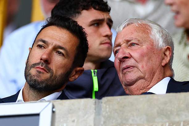 Hugo Viana (trái) đang nắm quyền chuyển nhượng ở Man City và sẽ là người có ảnh hưởng tới việc chọn ai kế tục Pep Guardiola