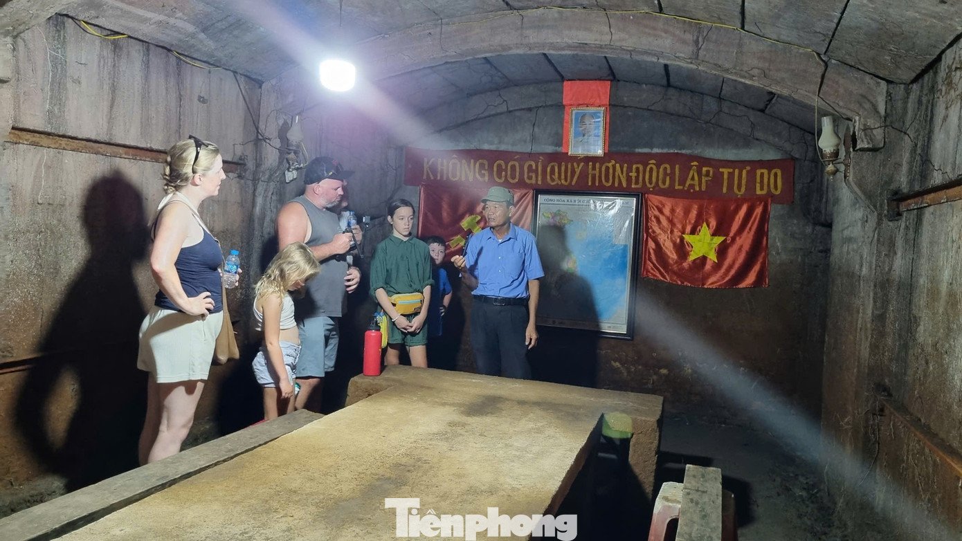 Rất đông du khách tìm đến địa đạo trong lòng đất ở Đà Nẵng - 12