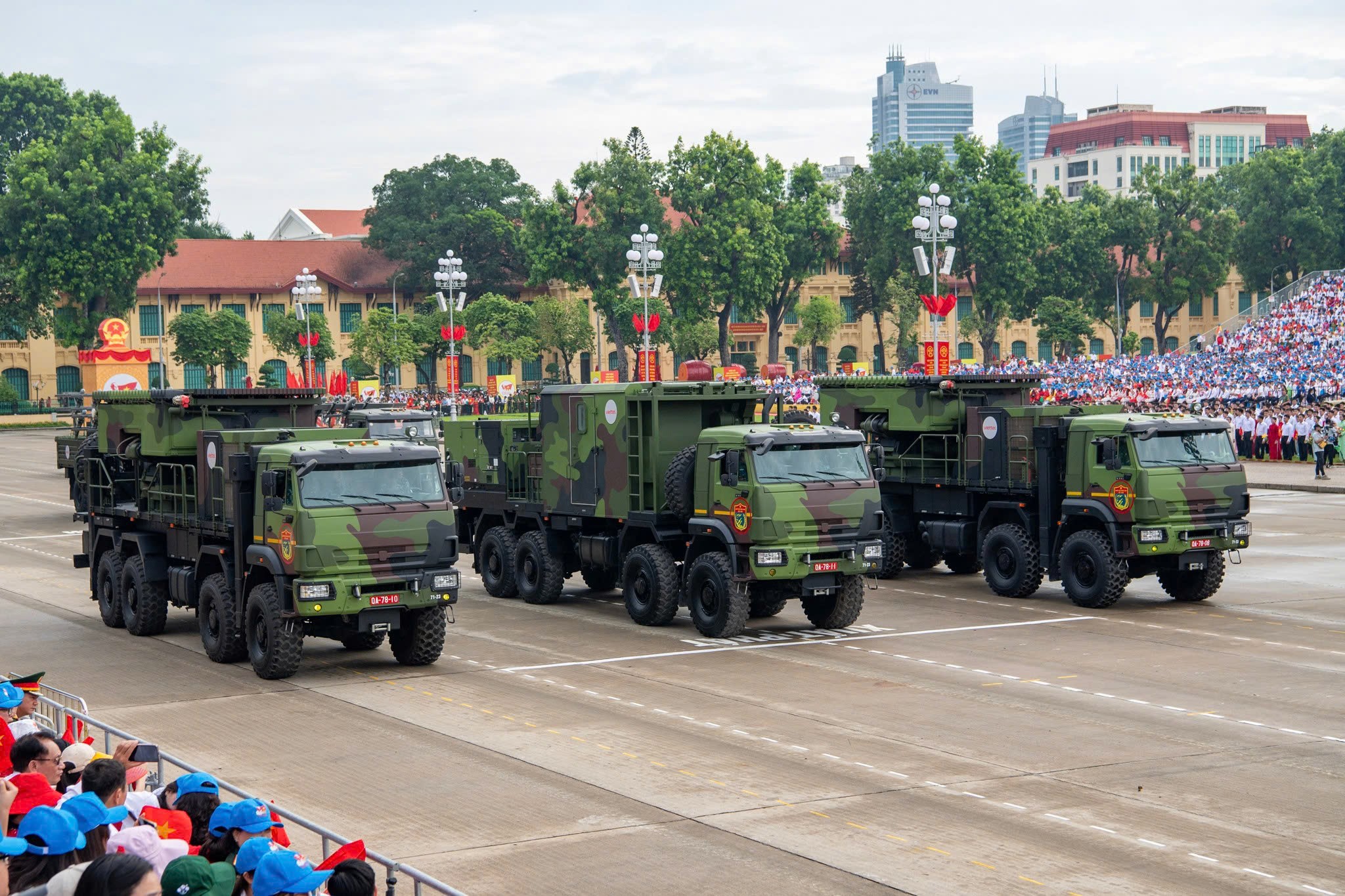 Loạt khí tài tác chiến điện tử tại lễ diễu binh, diễu hành 2/9 - 11