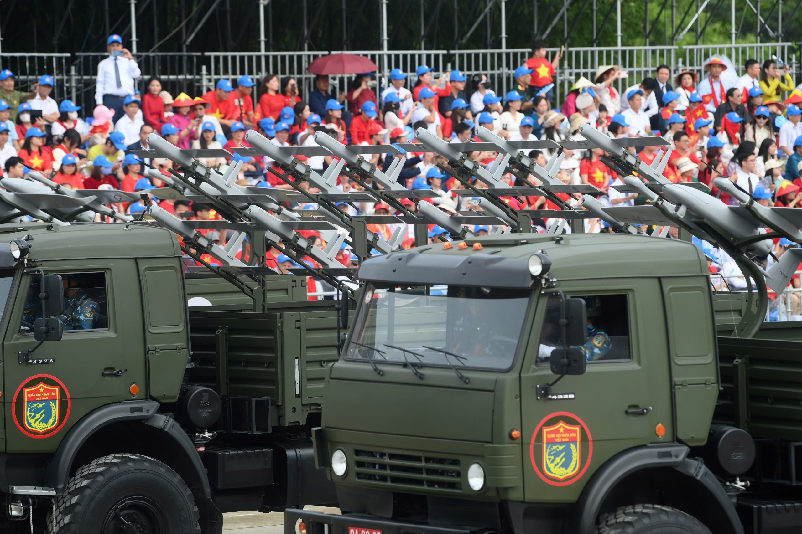Tổ hợp UAV.