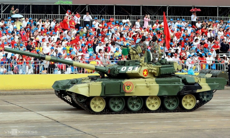 Đội hình tăng thiết giáp tham gia diễu binh - 6