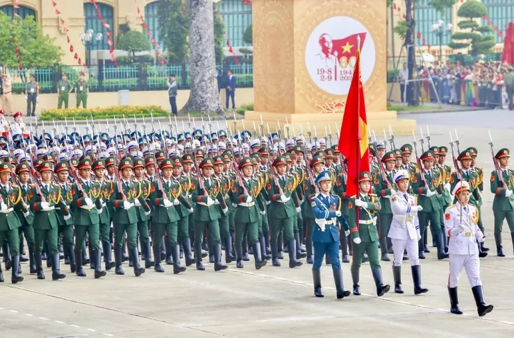 Những bước chân mạnh mẽ trong triệu triệu vòng tay Nhân dân ở ngày hội non sông A80 - 1