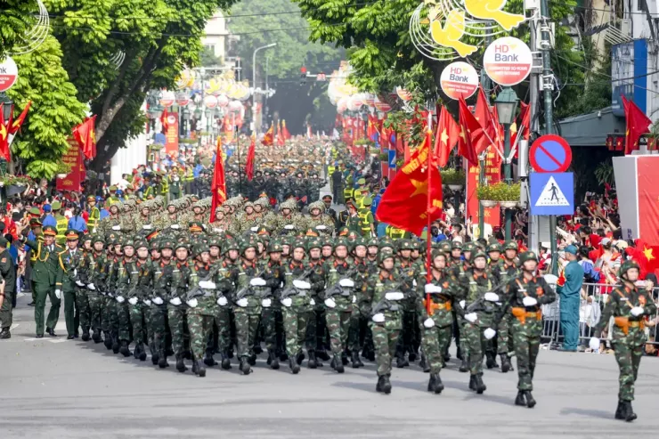 Những bước chân mạnh mẽ trong triệu triệu vòng tay Nhân dân ở ngày hội non sông A80 - 43