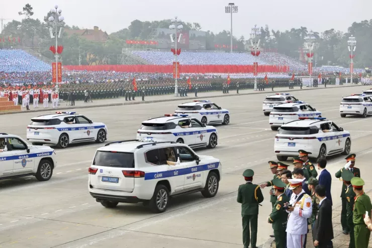 Những bước chân mạnh mẽ trong triệu triệu vòng tay Nhân dân ở ngày hội non sông A80 - 52