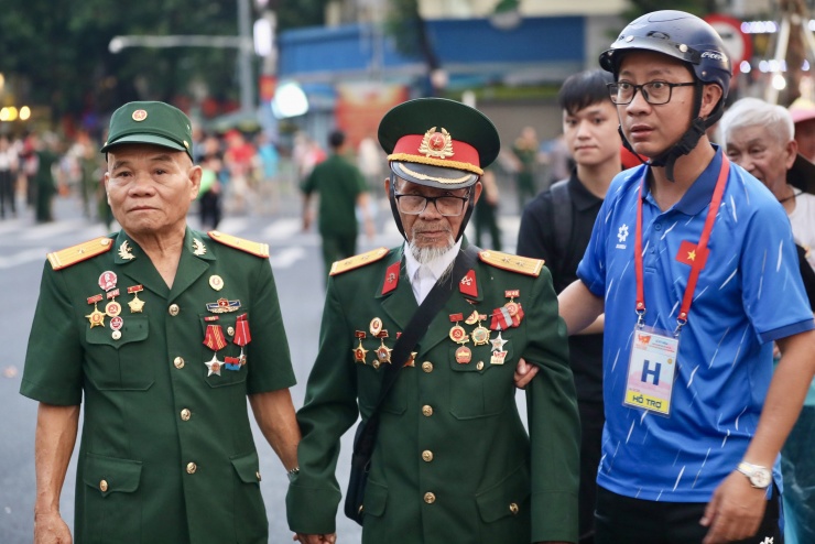 Những "Khối không tên" thầm lặng phục vụ Đại lễ Quốc khánh 2-9 - 9